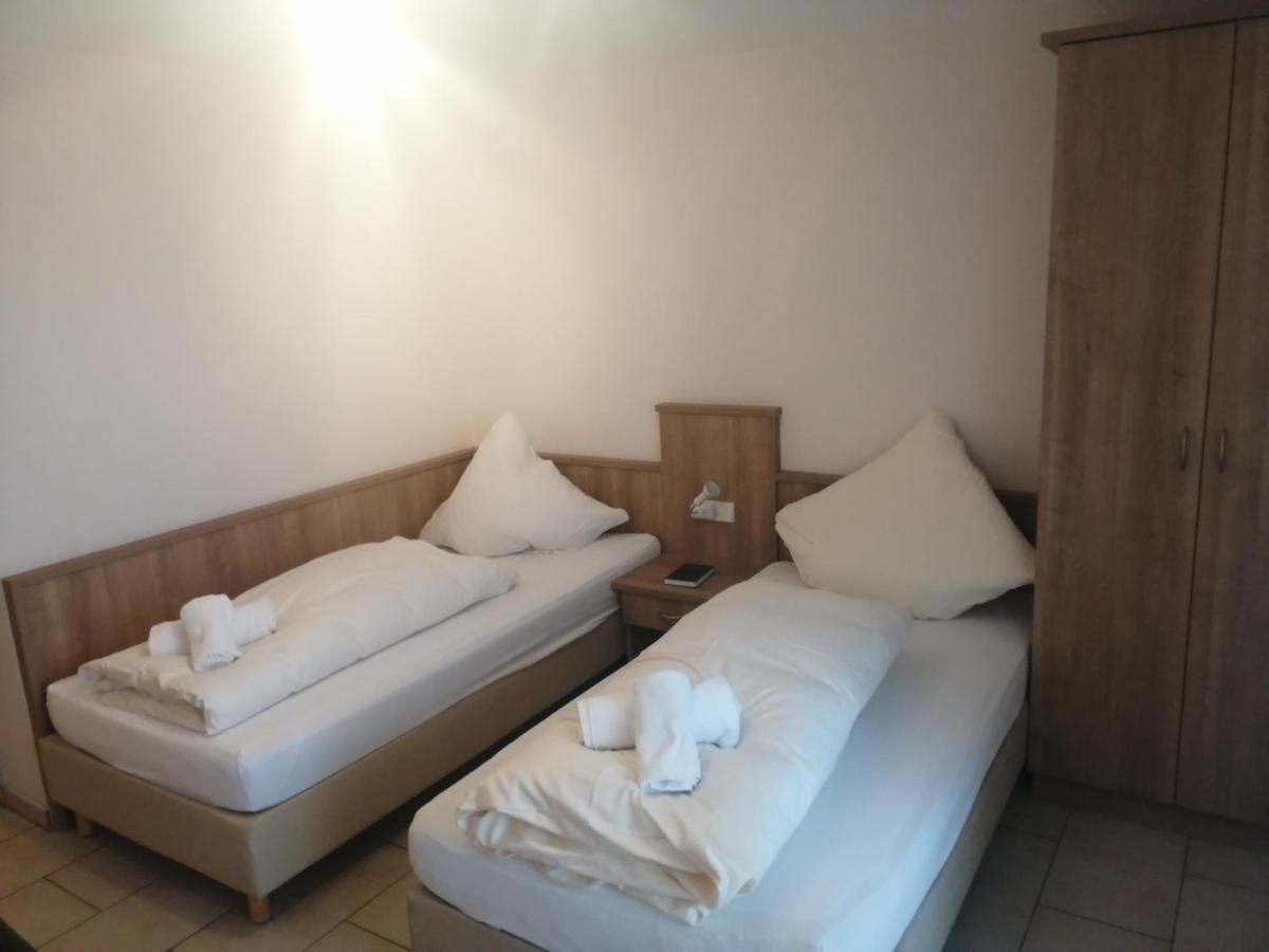 Hotel-Restaurant Zum Baeumle Suessen Екстер'єр фото