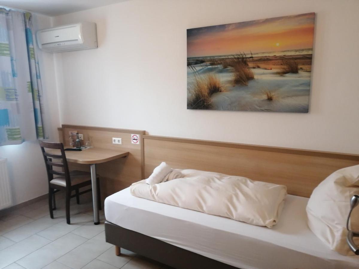 Hotel-Restaurant Zum Baeumle Suessen Екстер'єр фото