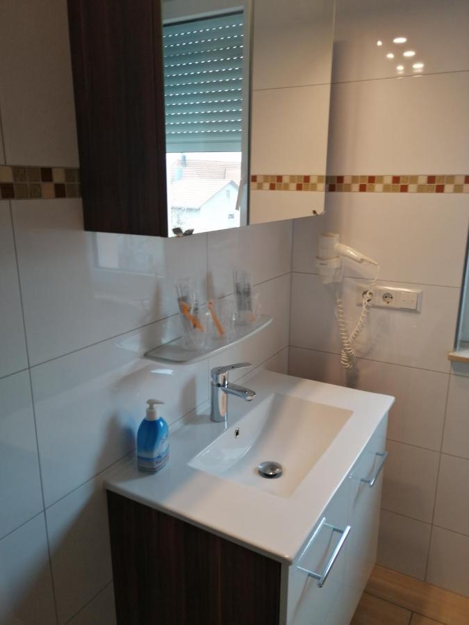 Hotel-Restaurant Zum Baeumle Suessen Екстер'єр фото