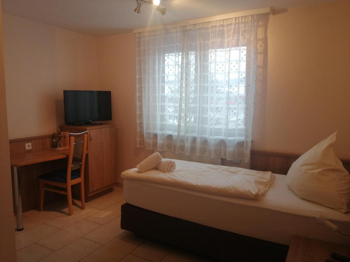 Hotel-Restaurant Zum Baeumle Suessen Екстер'єр фото