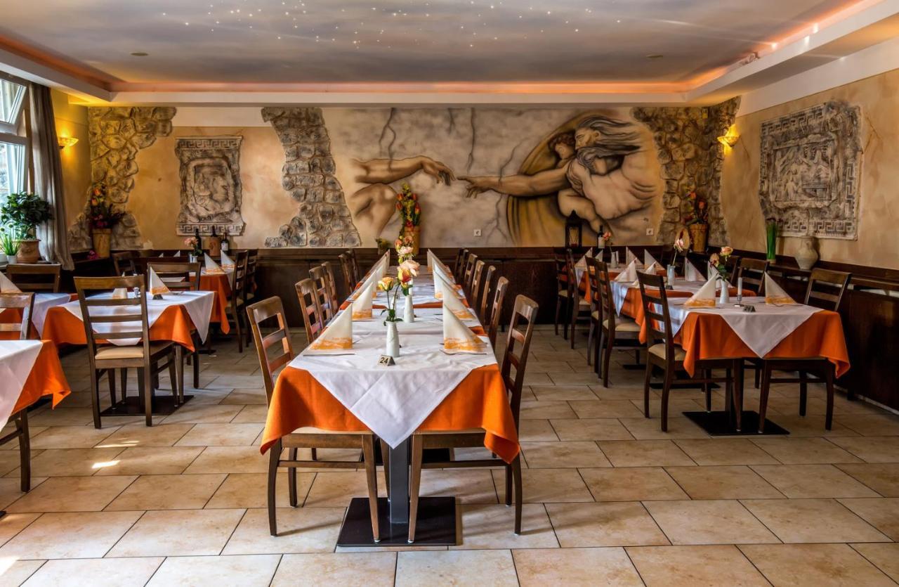 Hotel-Restaurant Zum Baeumle Suessen Екстер'єр фото